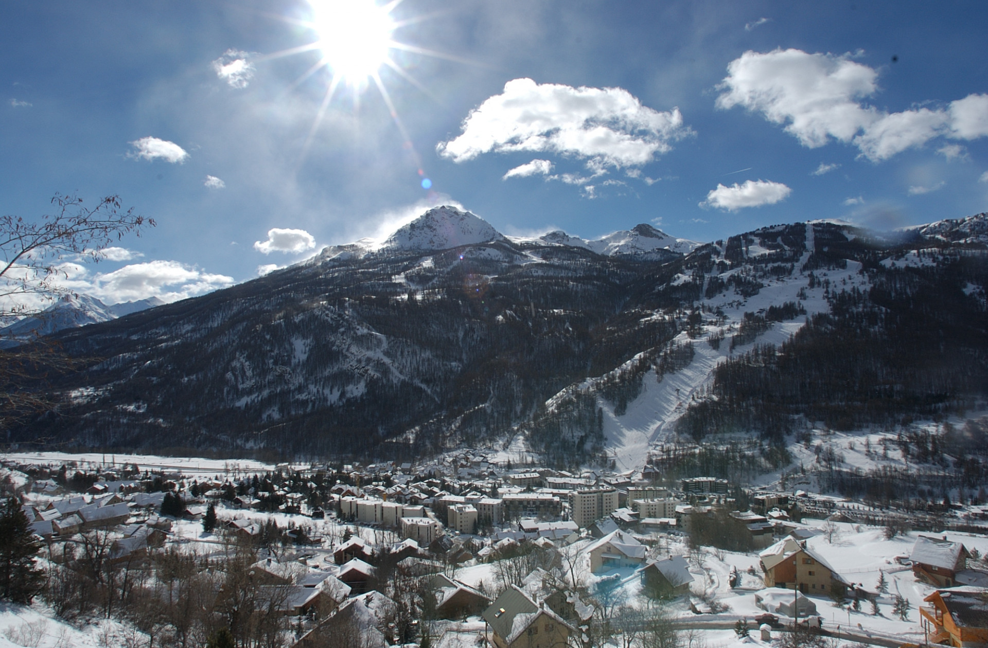 Vue panoramique de chantemerle en hiver