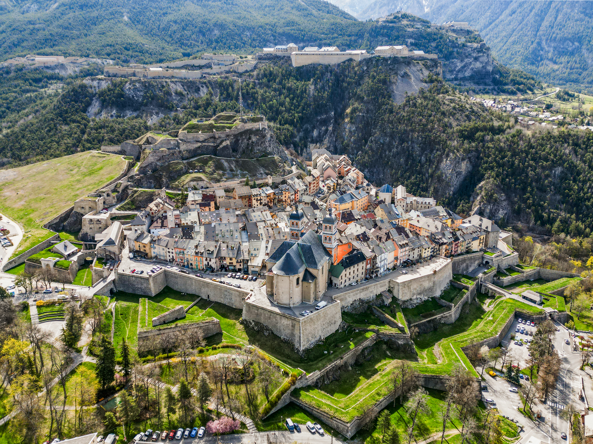 cite-vauban-drone-serre-chevalier-briancon-4-393147