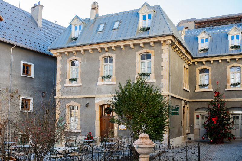 maison-soyeuse-exterieur-586884