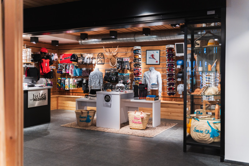 Ski shop - © paul brechu Ski shop