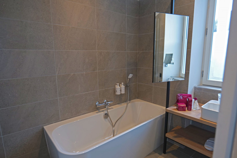 garrigae caserne de briancon & spa salle bain serre chevalier