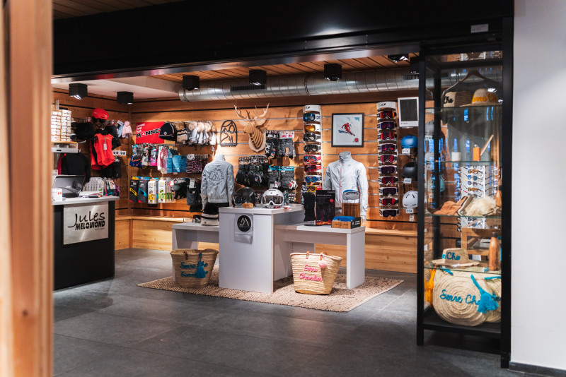 Ski shop - © paul brechu Ski shop