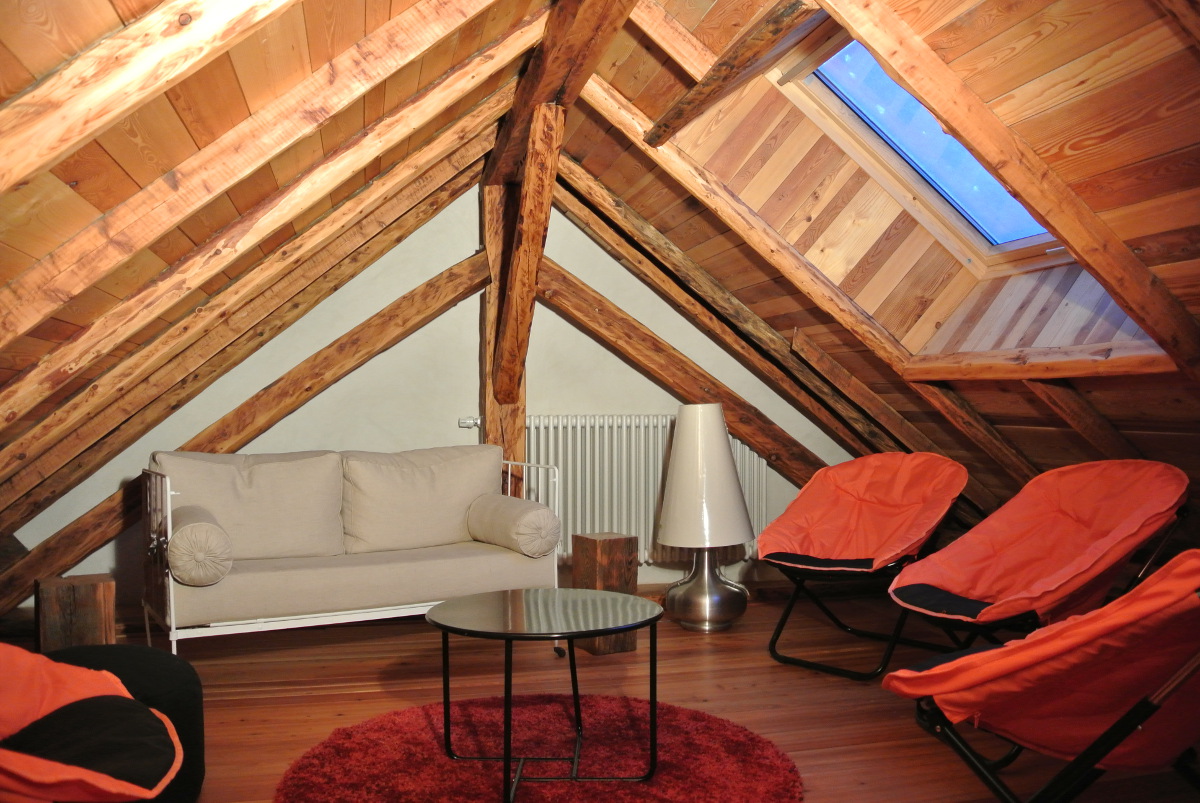 maison-de-grand-mere-coin-lecture-cri-gui-serre-chevalier-monetier