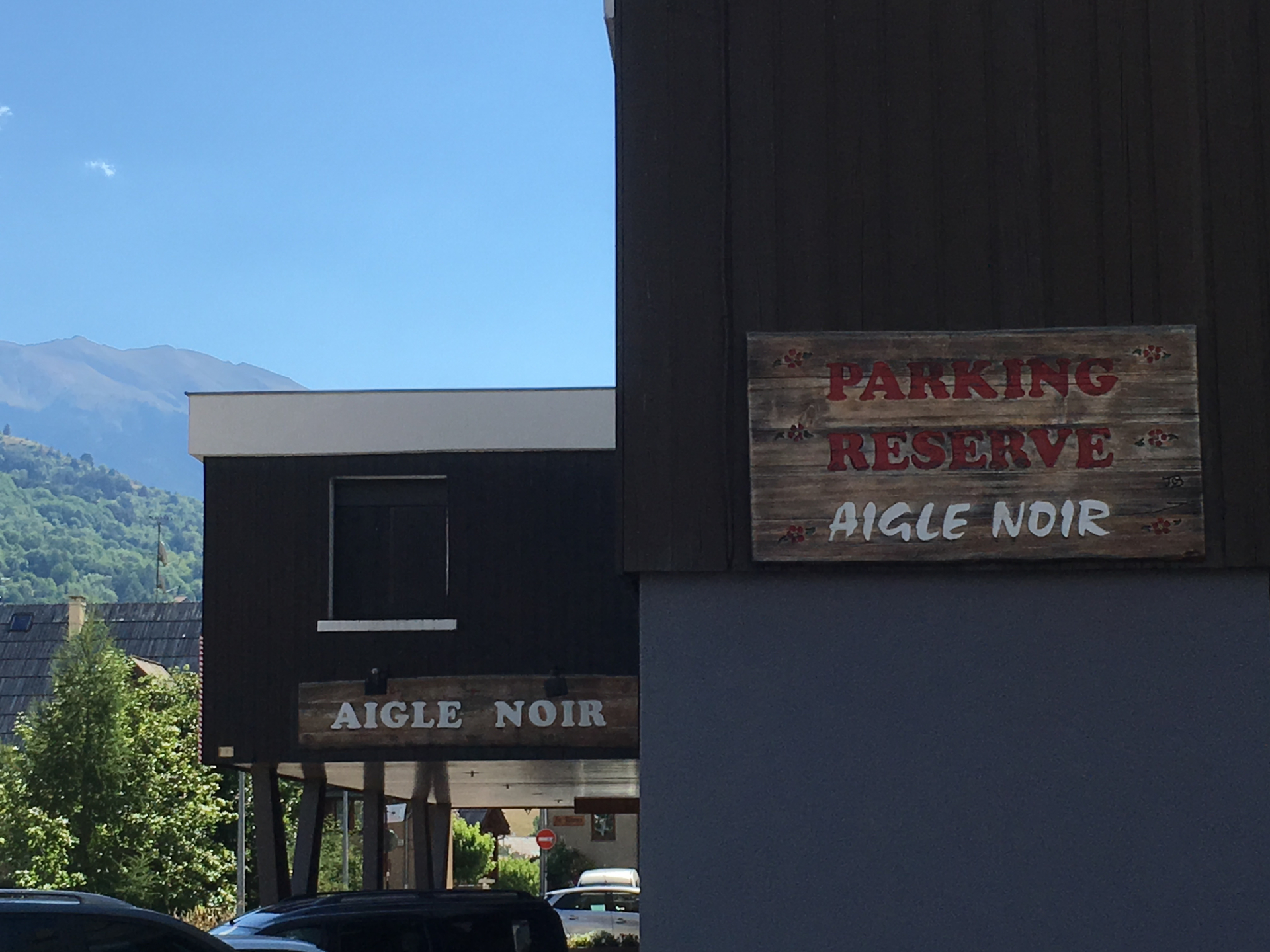 STUDIO CABINE AIGLE NOIR (JAN)_La Salle-les-Alpes