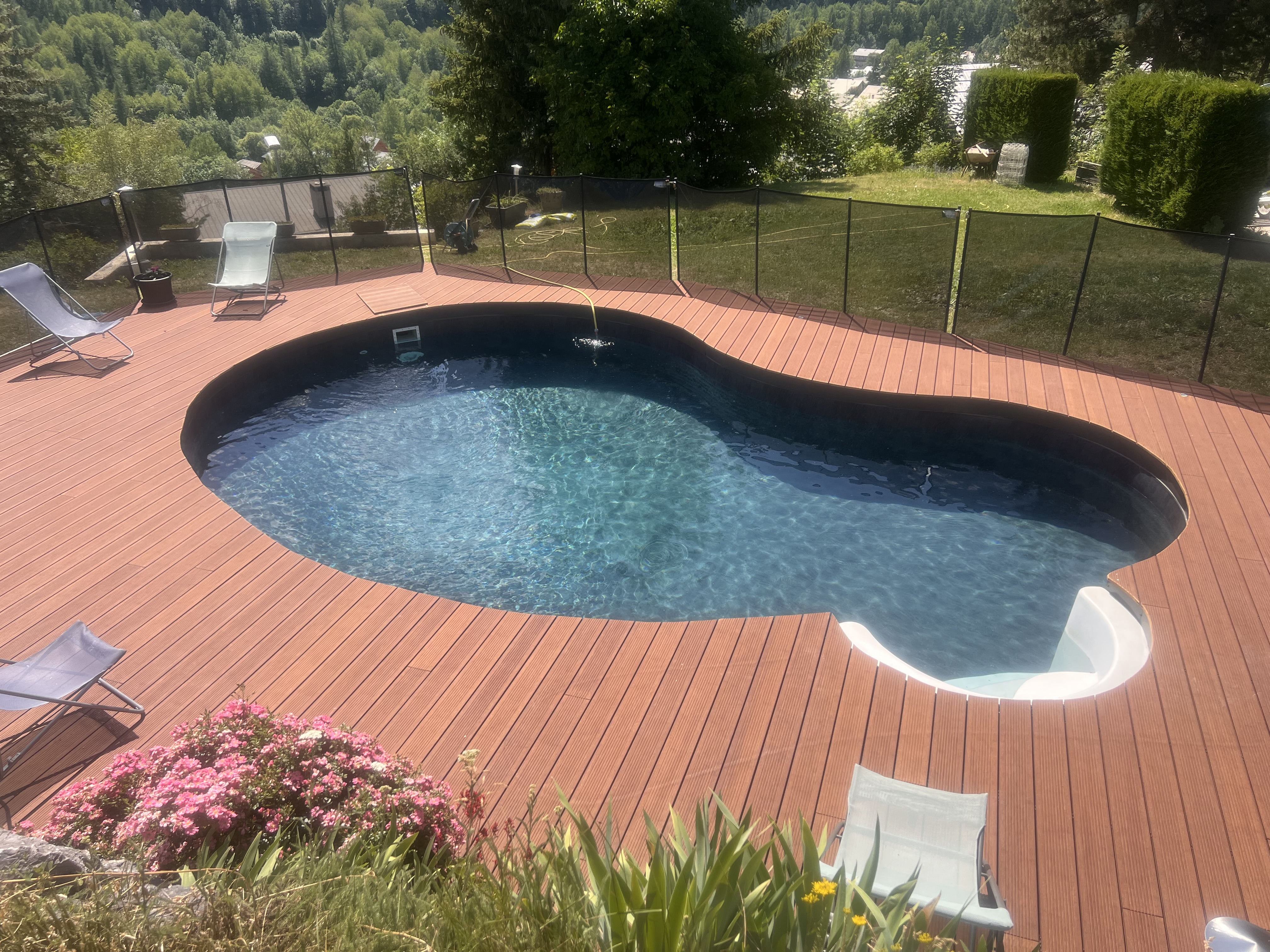 Piscine en été