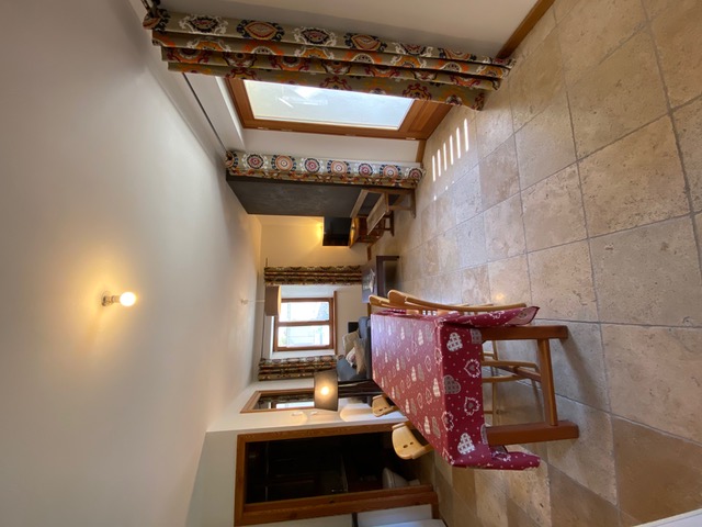 2-pieces-ecrin-lauze-maj-sch-8-table-serre-chevalier-chantemerle-10793785