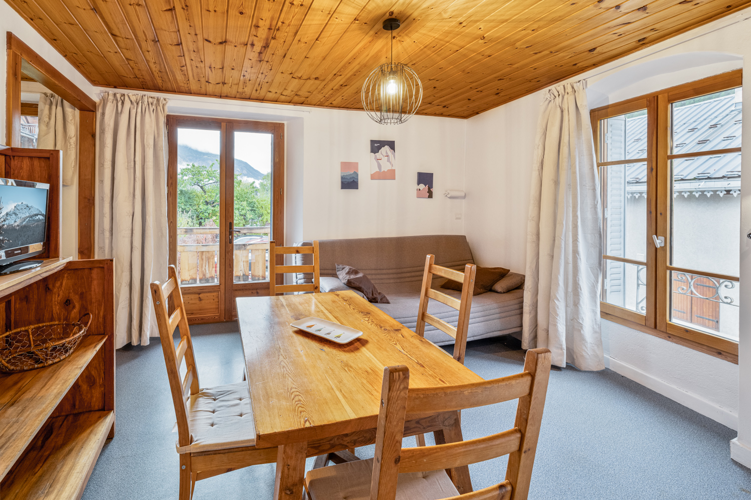 2-pieces-le-verger3-4-table-serre-chevalier-chantemerle-10837694