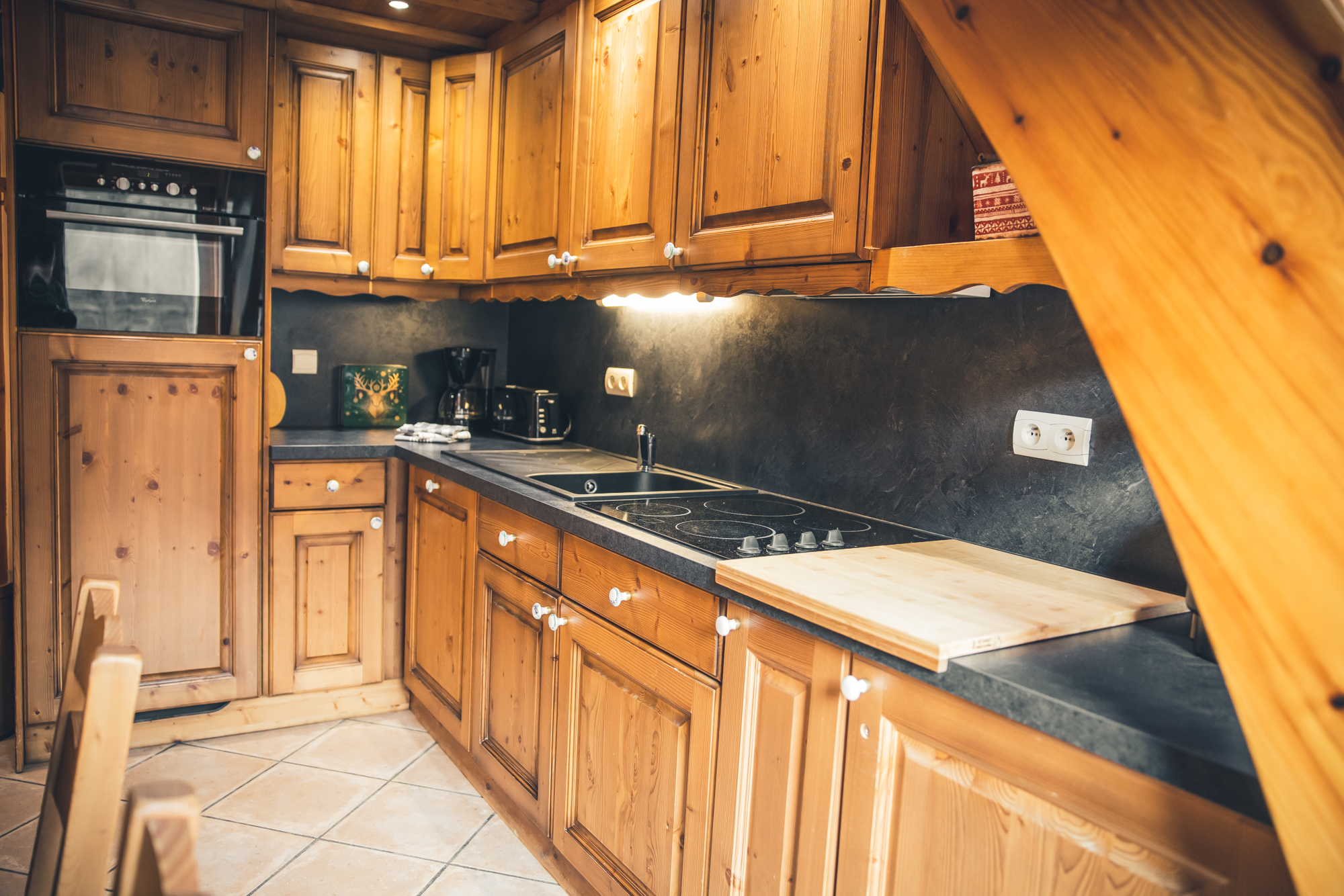 3-pieces-mezzanine-hameau-du-rocher-blanc-serre-or-beaumougl-cuisine-serre-chevalier-chantemerle-10868057
