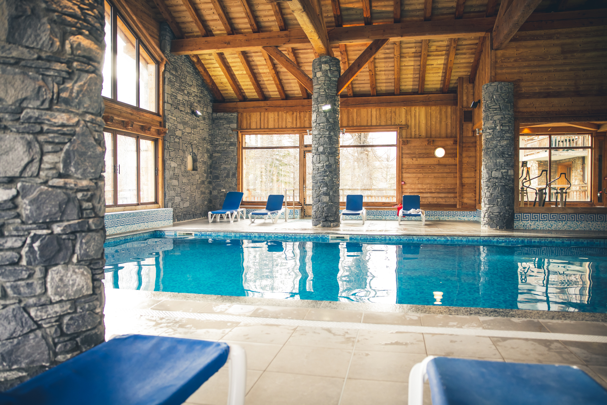 3-pieces-mezzanine-hameau-du-rocher-blanc-serre-or-beaumougl-piscine-2-serre-chevalier-chantemerle-10868062