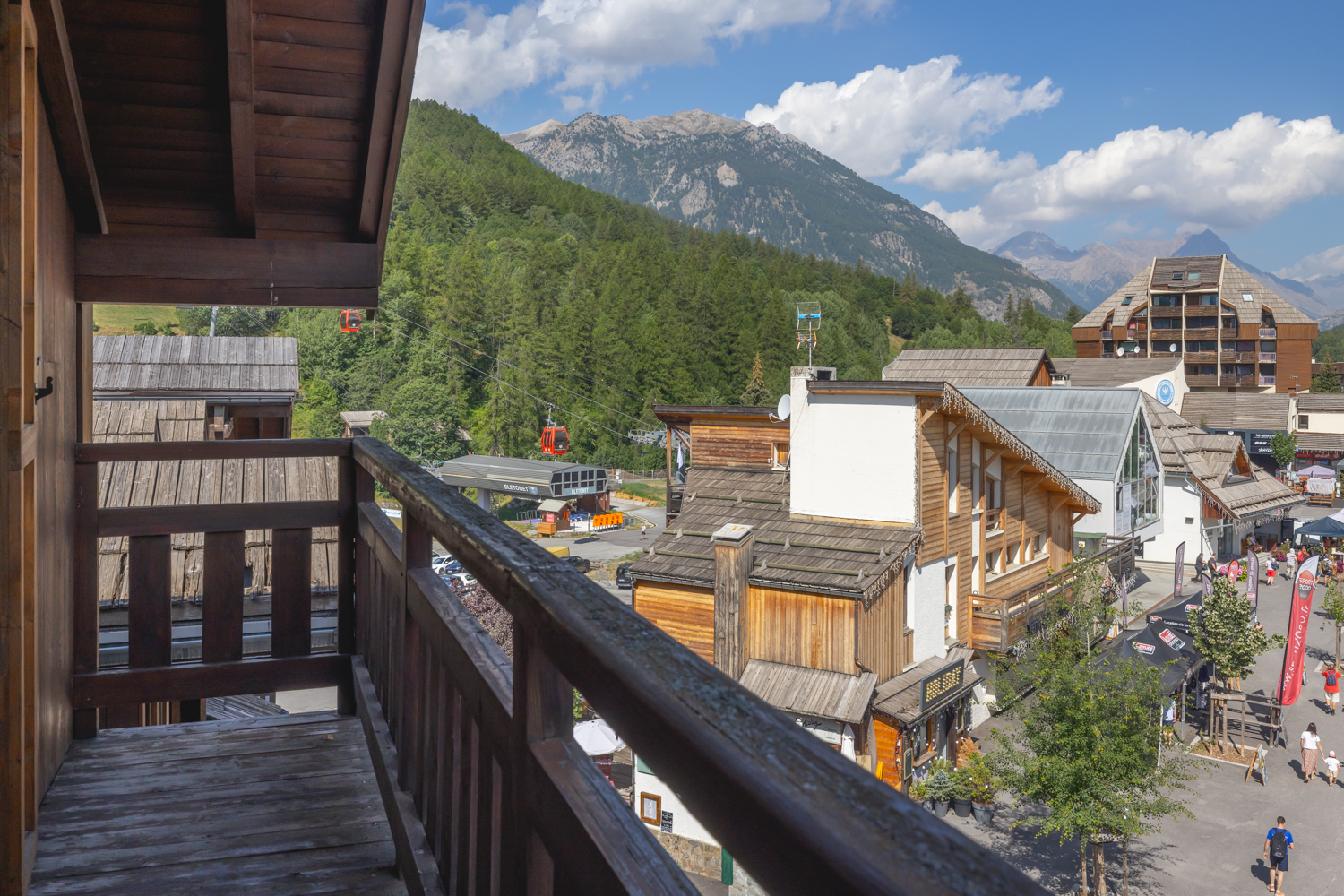 6-pieces-mezzanine-le-clos-soleil-bleu-elbmougl-balcon-4-serre-chevalier-chantemerle-11752583