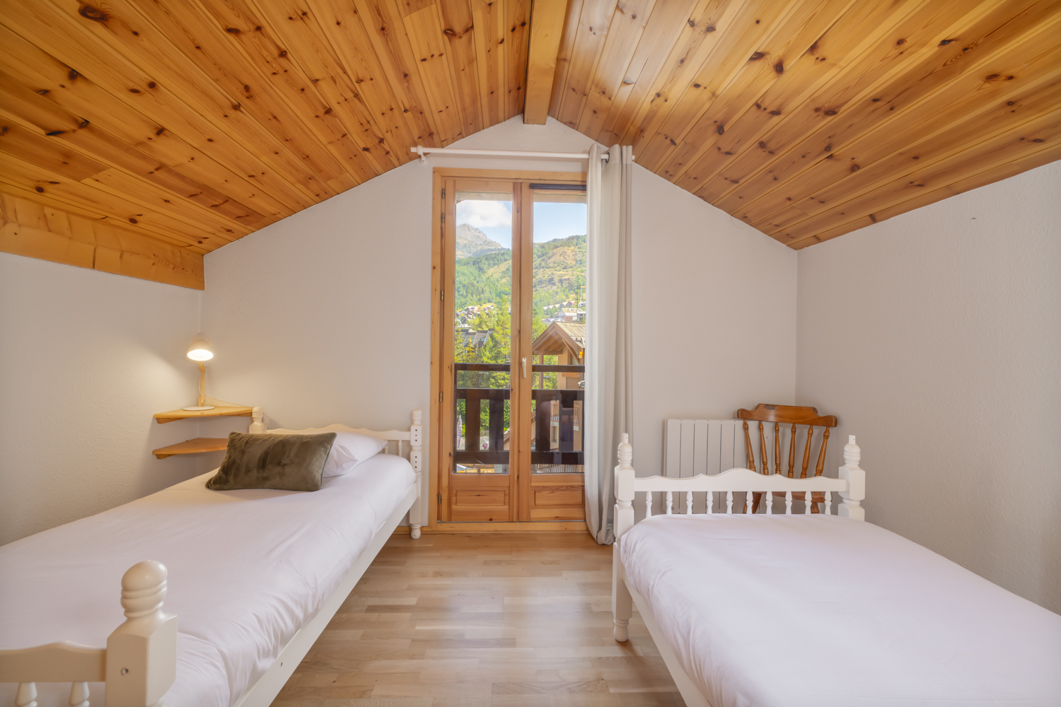 6-pieces-mezzanine-le-clos-soleil-bleu-elbmougl-lits-simples-1-serre-chevalier-chantemerle-11752595