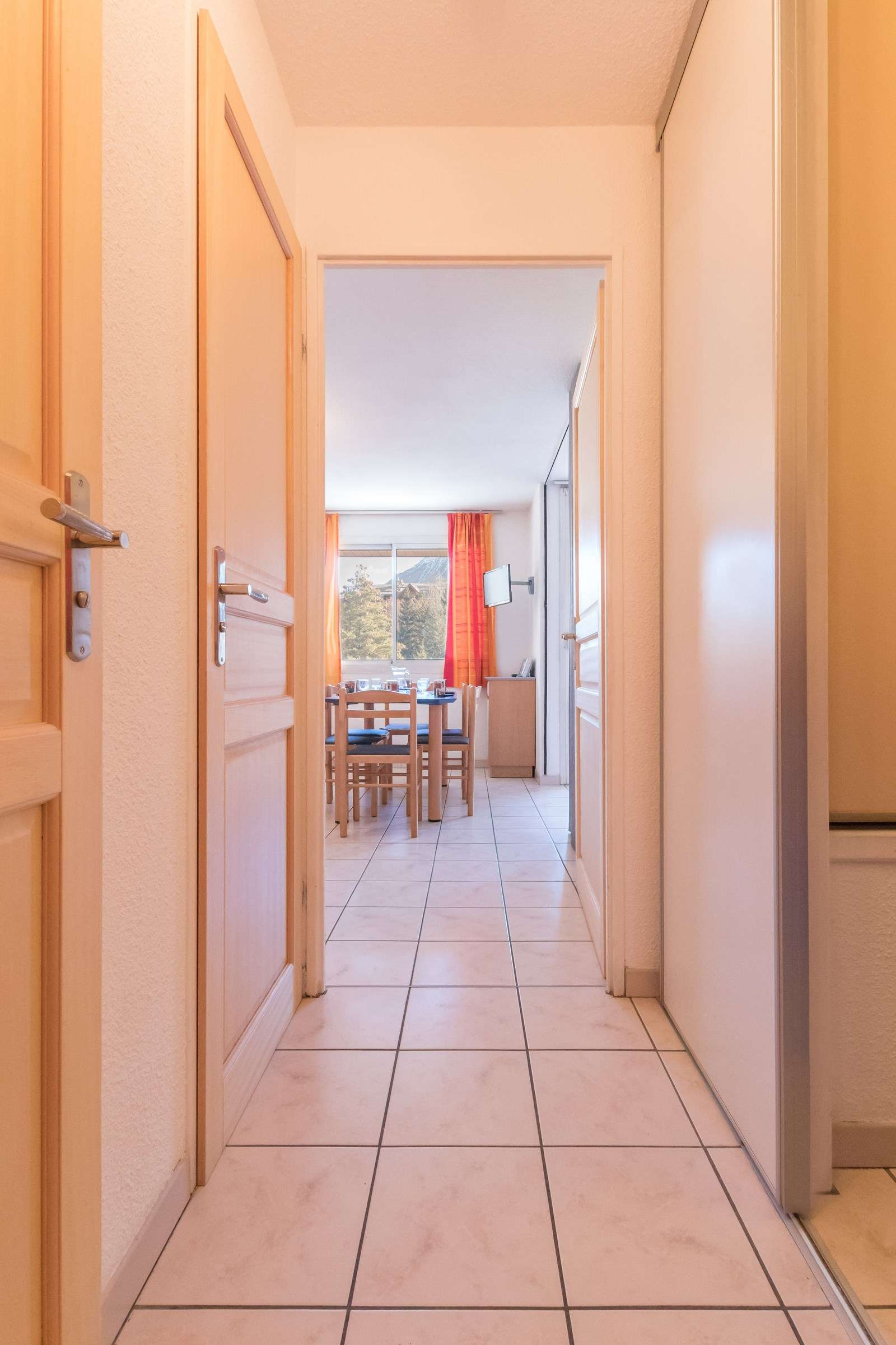 _clients_210510004_photos_11701q_10674229