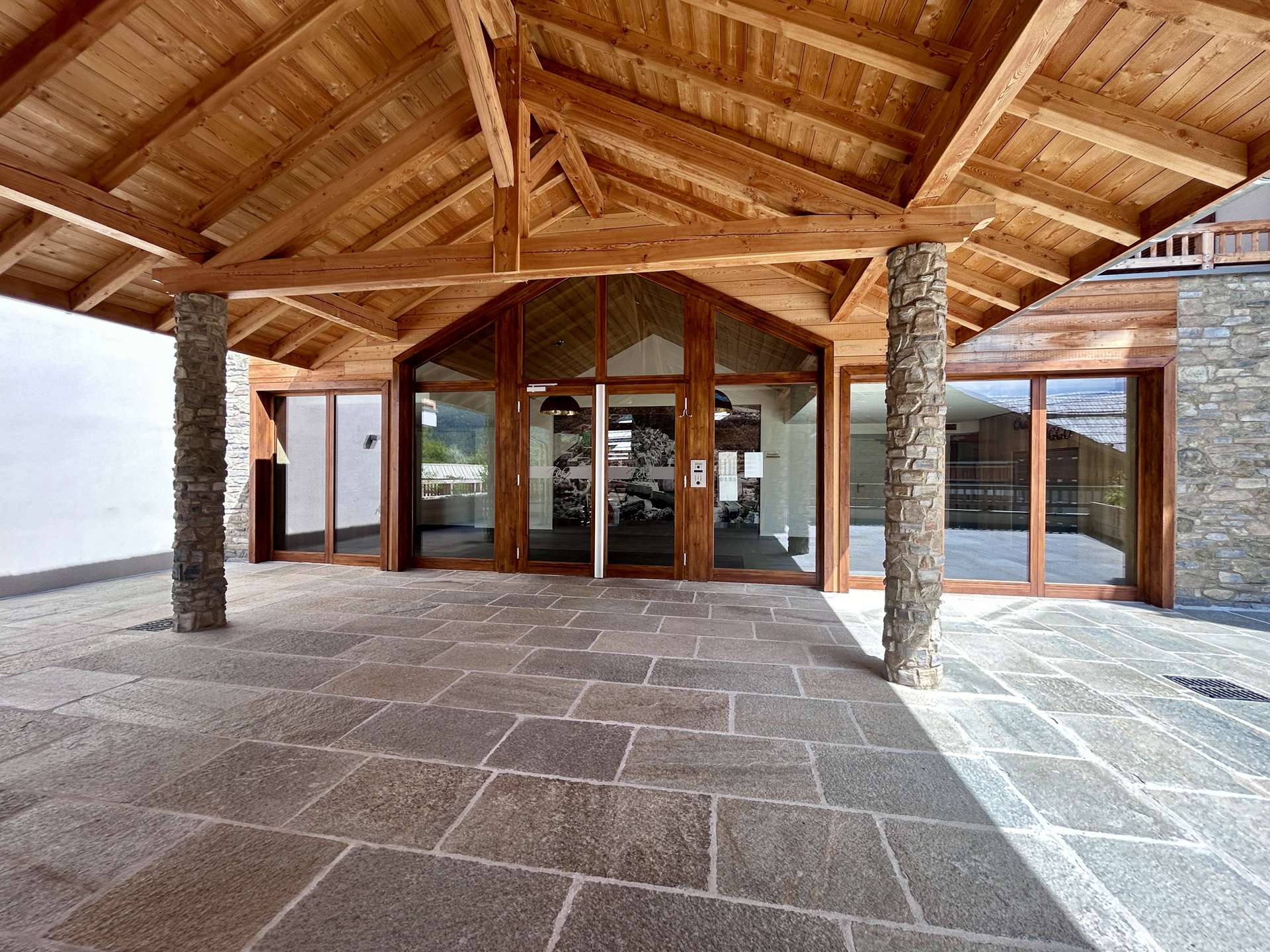 _clients_210510004_photos_23830ai_10261394