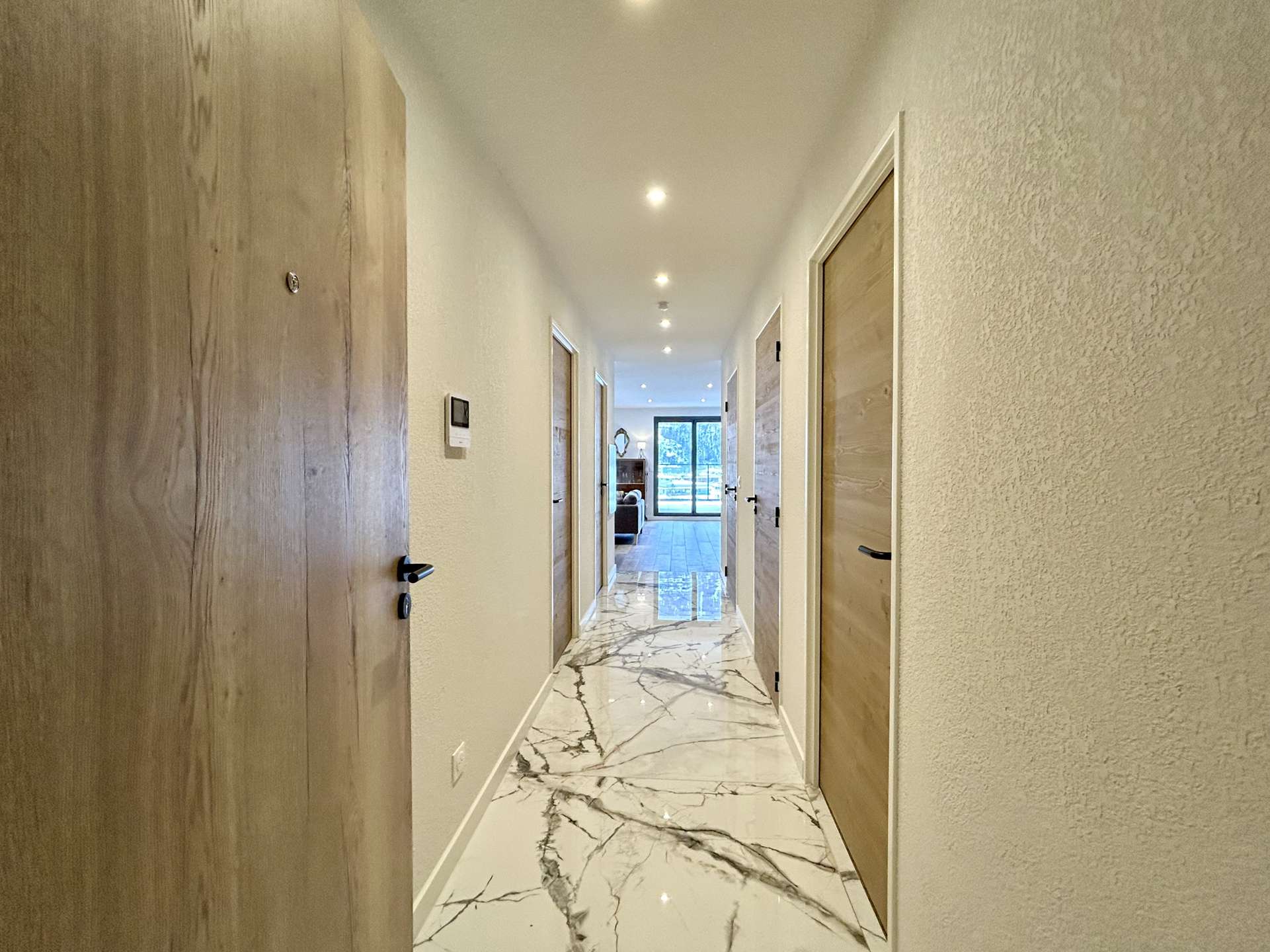 _clients_210510004_photos_26732m_10636496