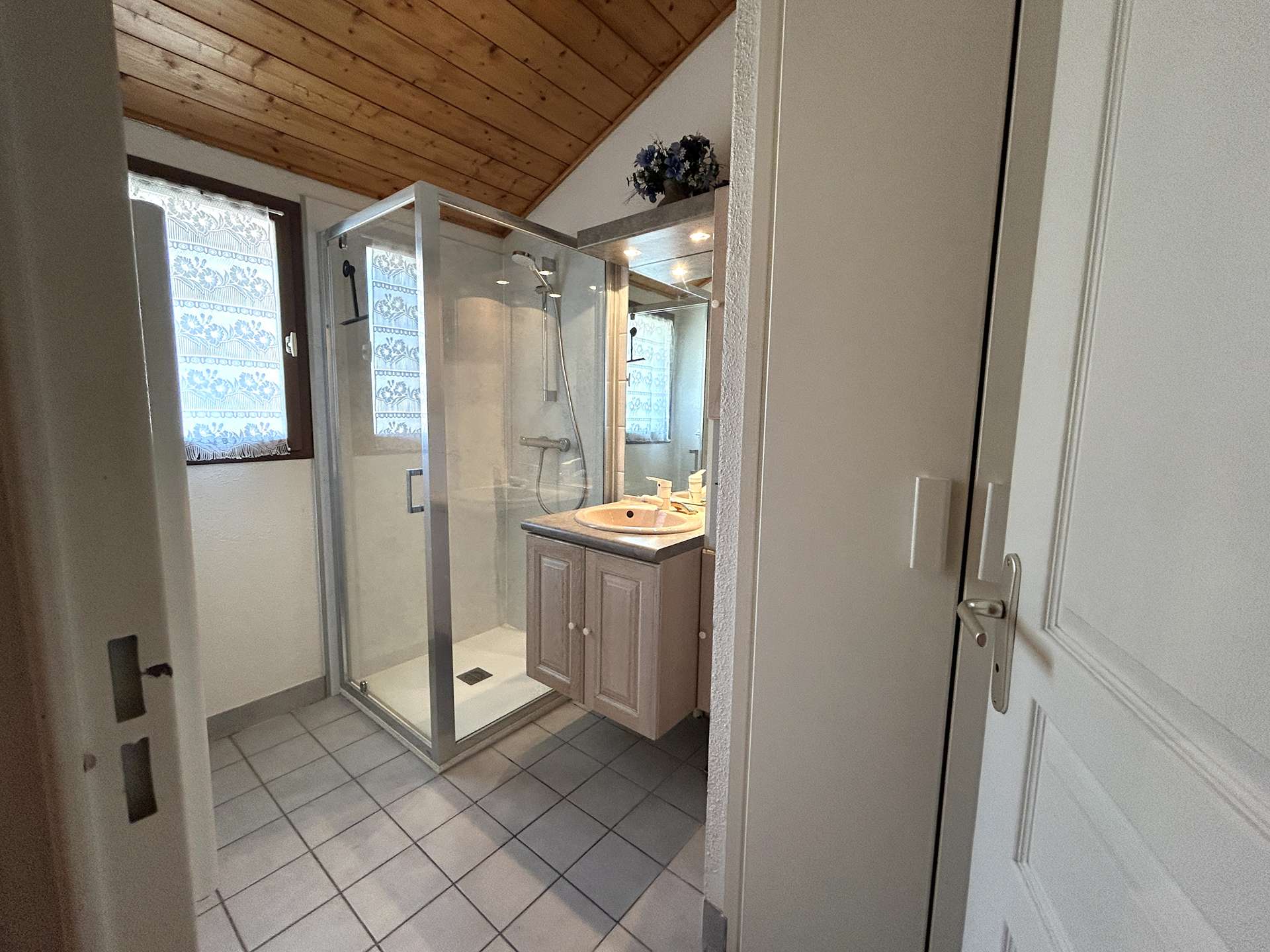 _clients_210524001_photos_10915k_9039615