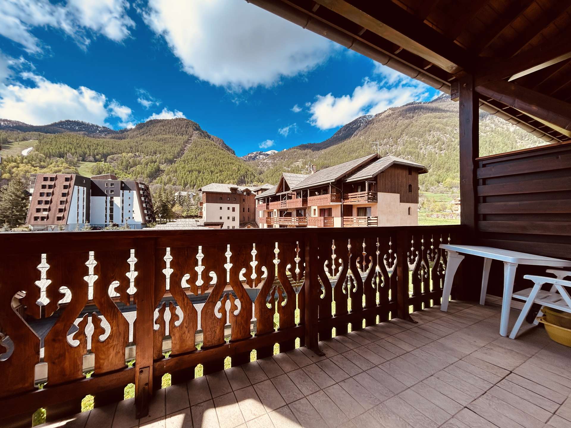 _clients_210524001_photos_11165v_10591320