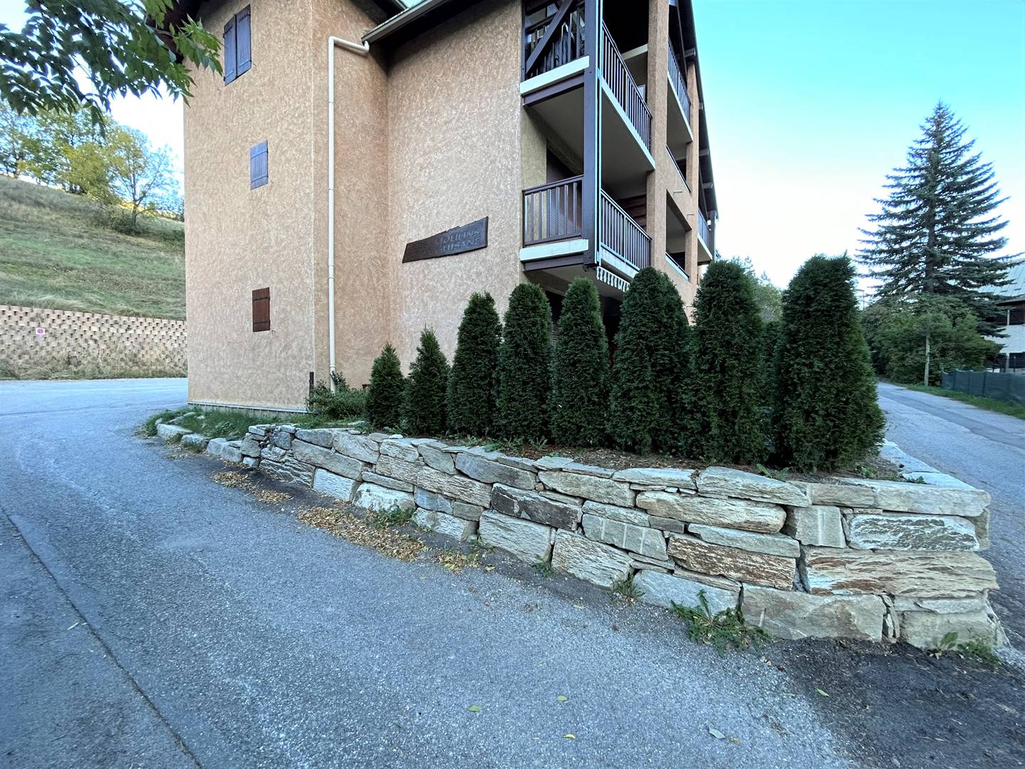 _clients_210524001_photos_20419u_10941352