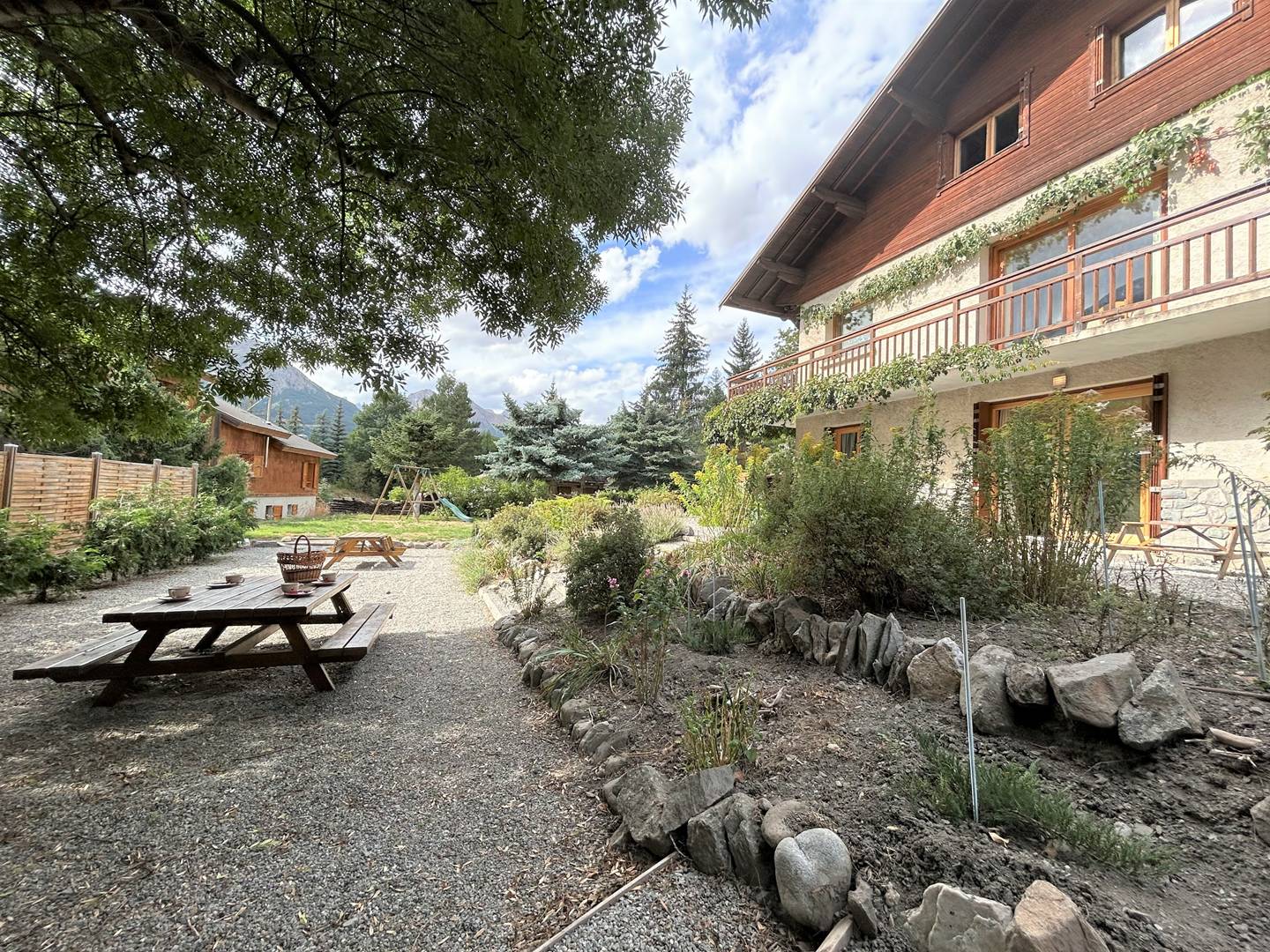 _clients_210524001_photos_20942r_10044141