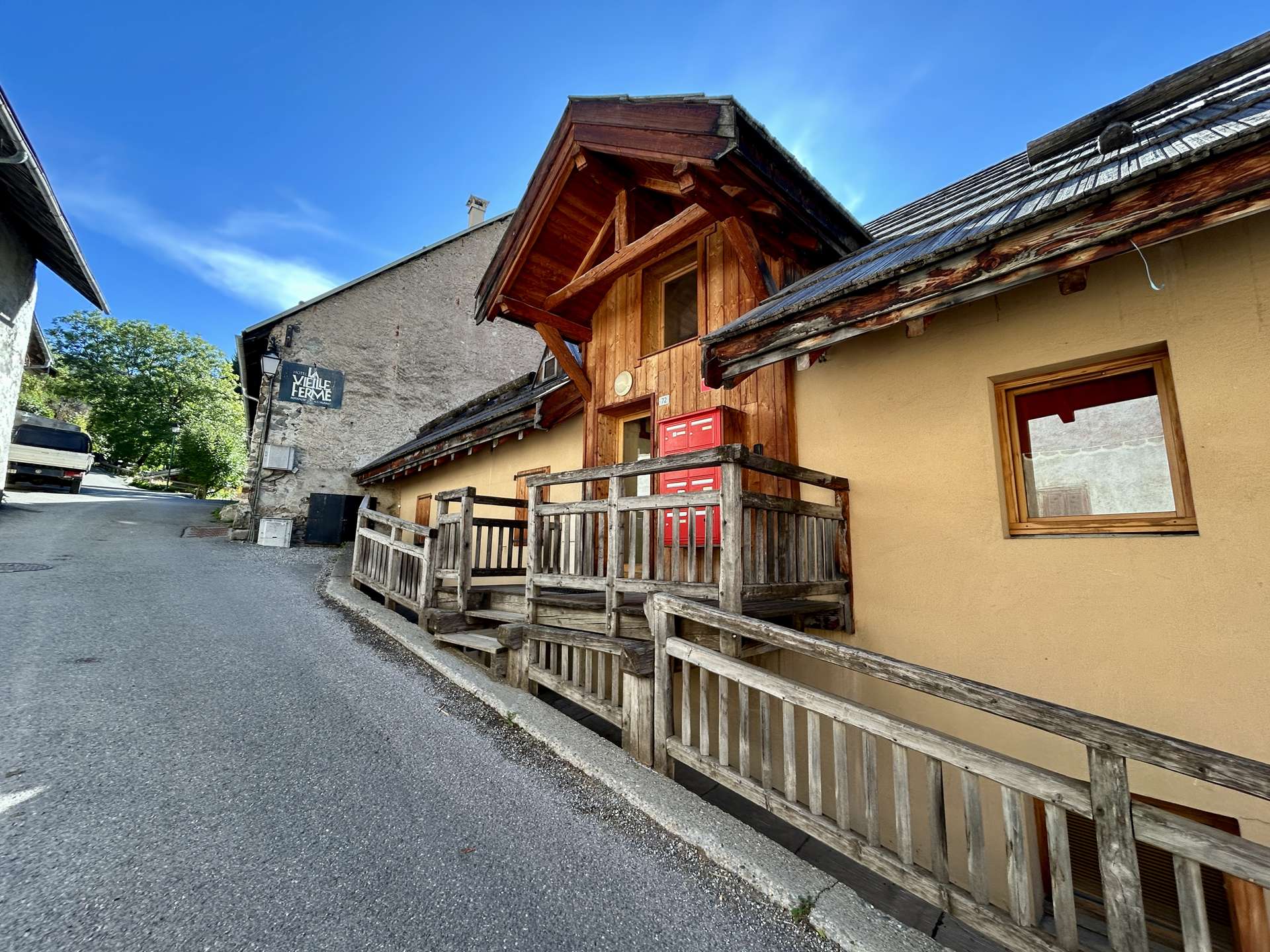 _clients_210524001_photos_23670q_10133726