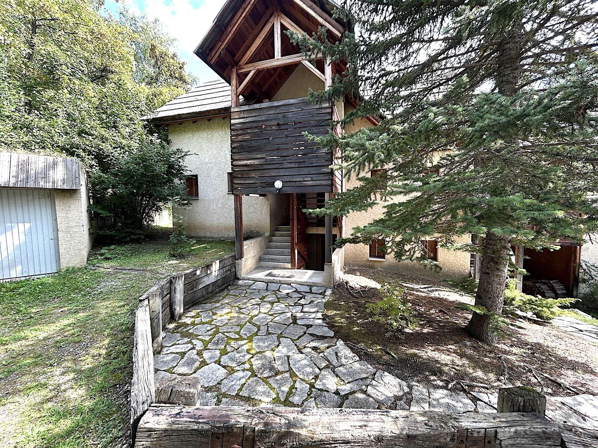 _clients_210524001_photos_24380p_10692855