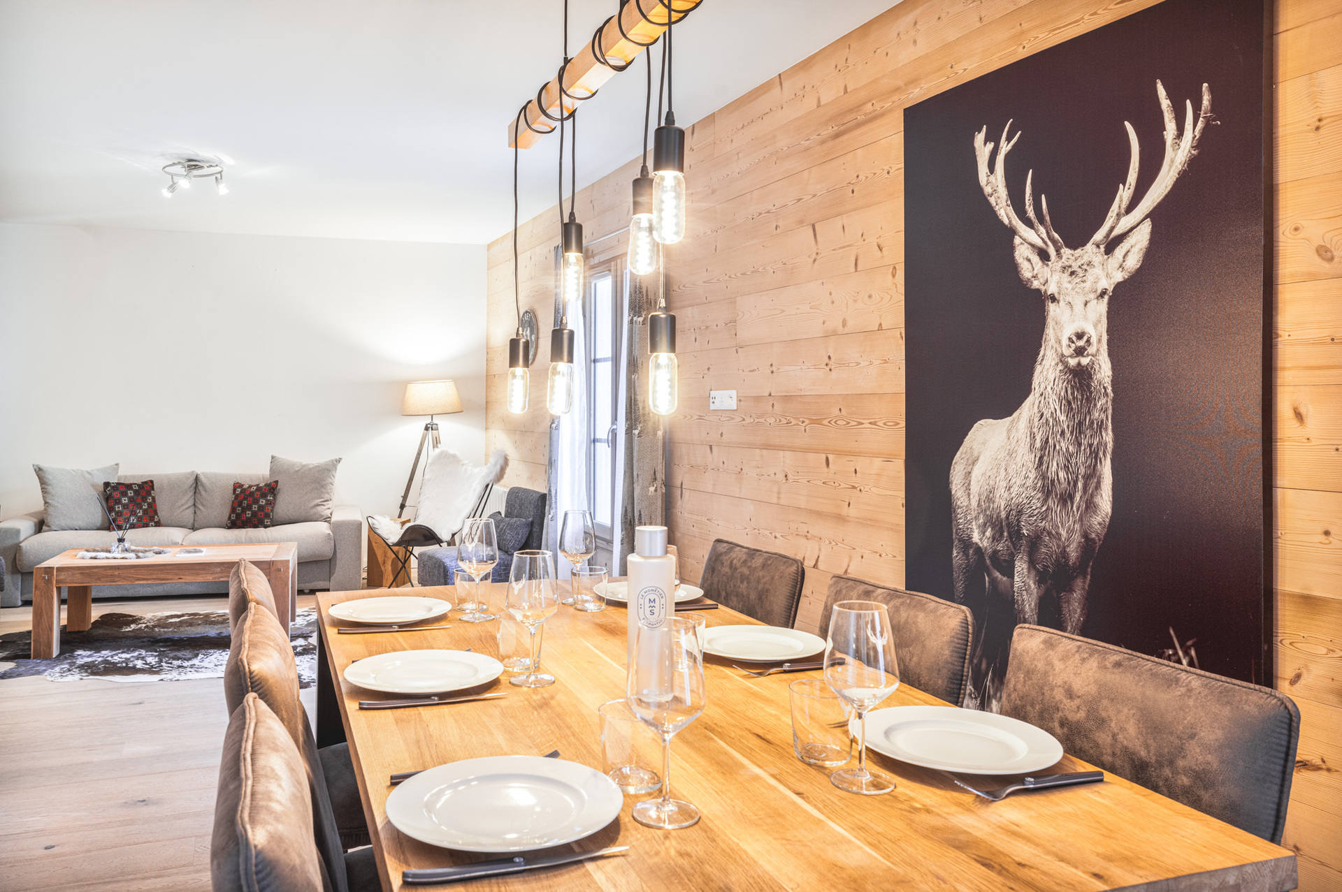 _lv_images__lot_0074061922_01_10840132