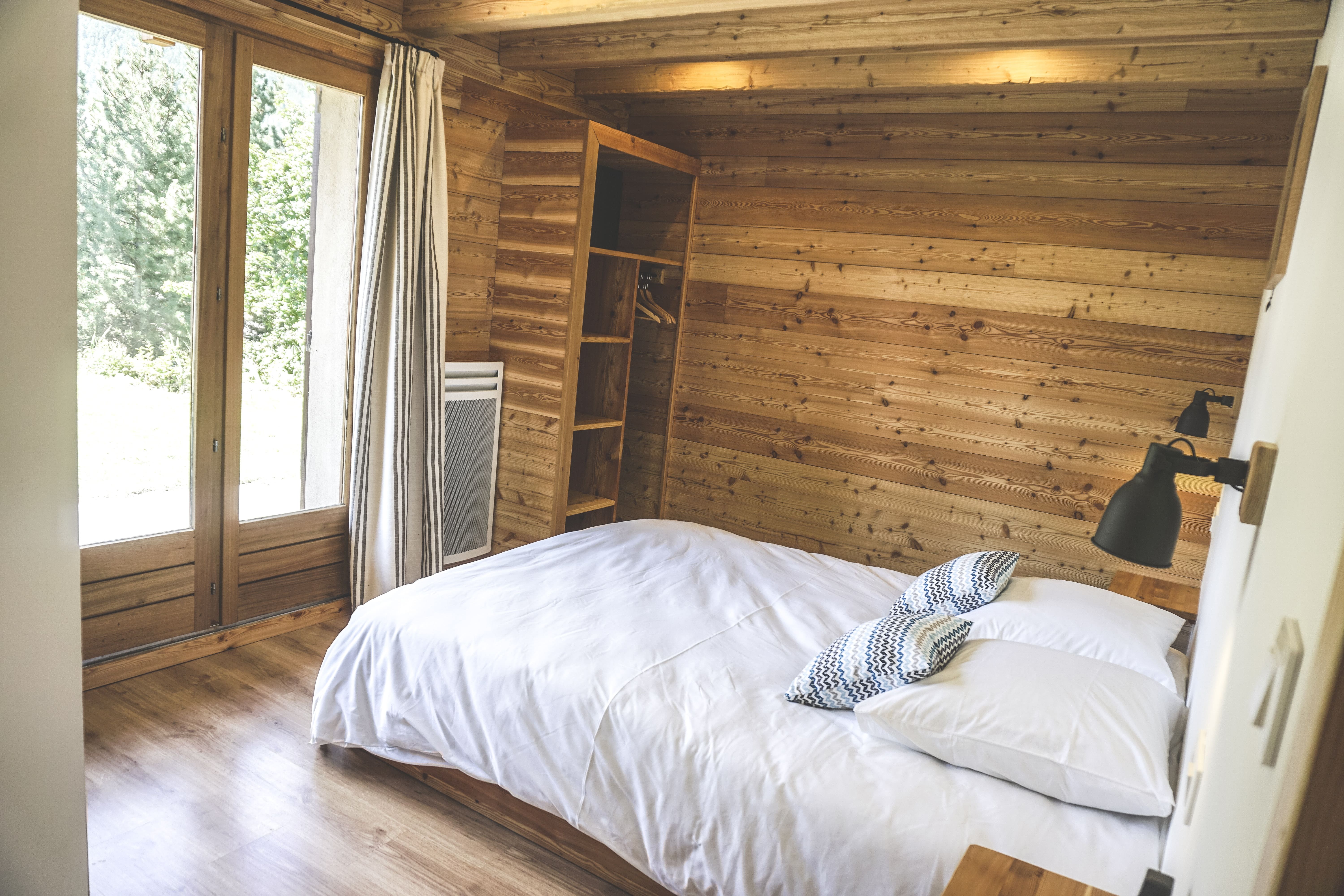 chalet-melezor-chambre-lit-double-1-laurie-mougel-10563948