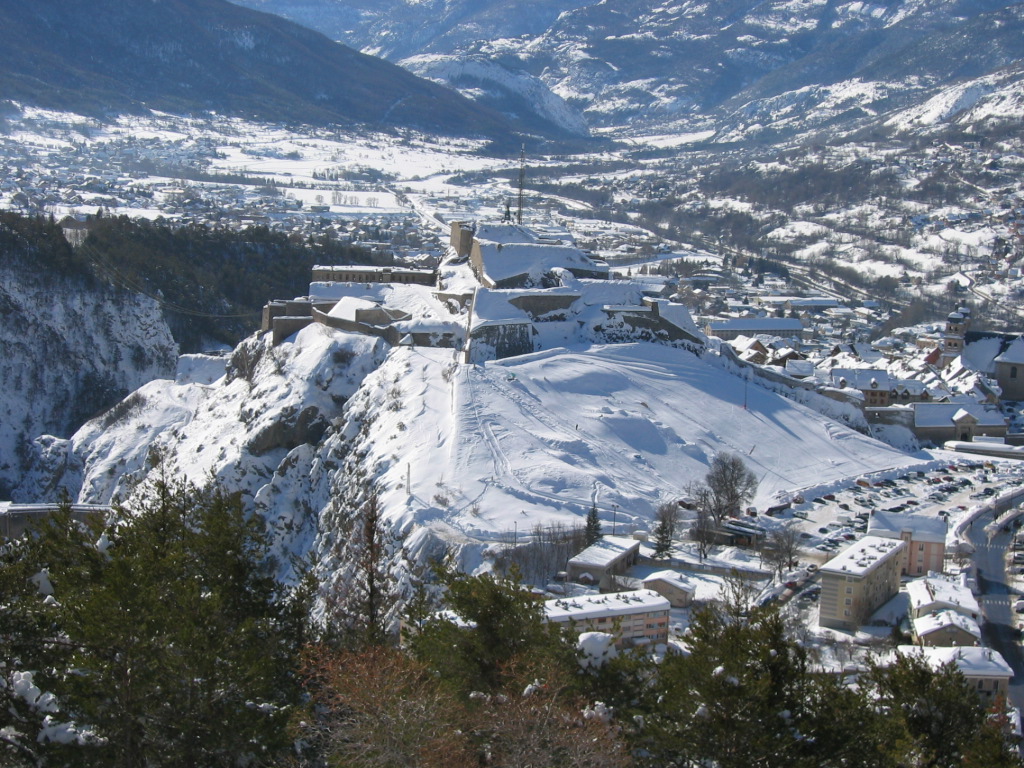 fort-du-ch-teau-neige-7471817