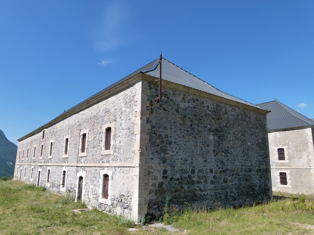 fort-du-randouillet-casernes-militaires-serre-chevalier-briancon-2242439-11156353