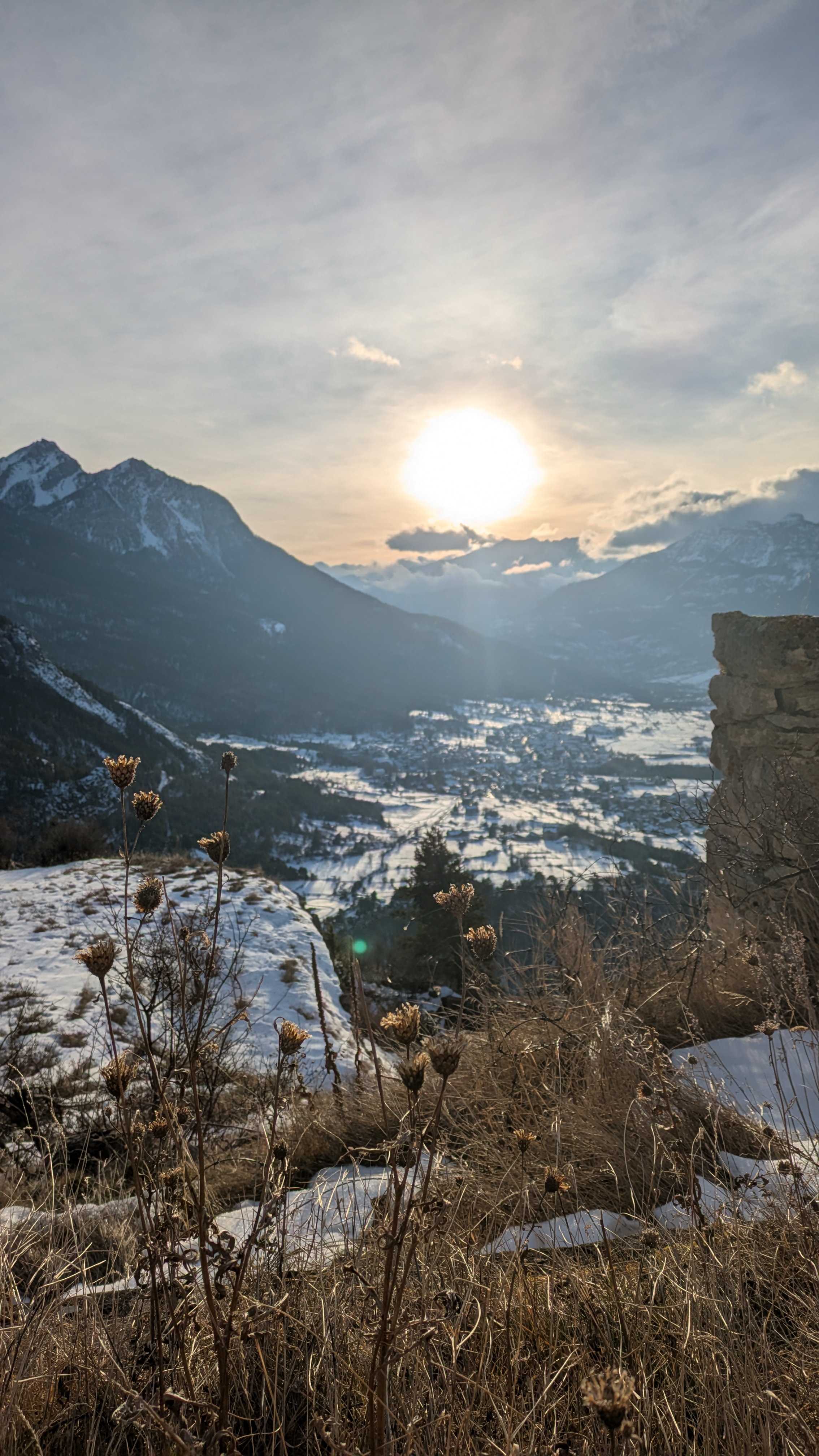 mountania-mountania-sortie-raquettes-vue-vallee-serre-chevalier-9820898