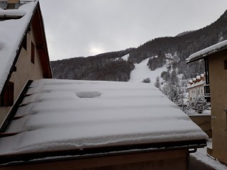 vue-du-balcon-vers-montagne-40203