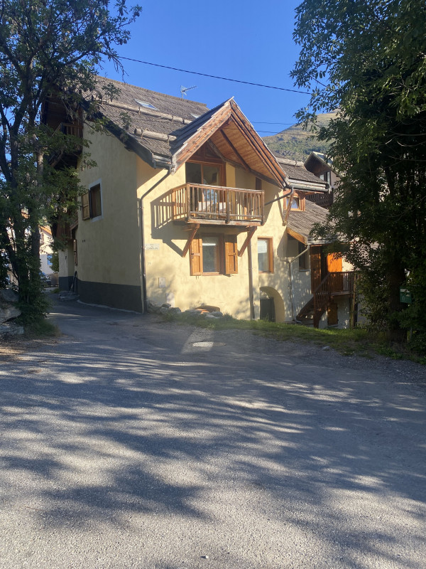 1-maison-corneille-god-ropiq-exterieur-1-serre-chevalier-monetier