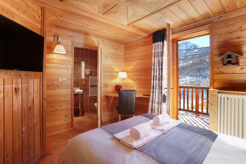 Chambre toute équipée