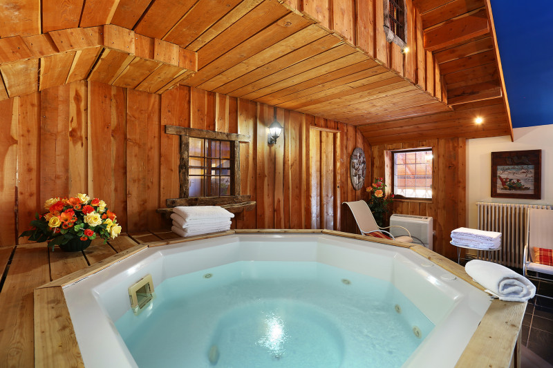 Jacuzzi