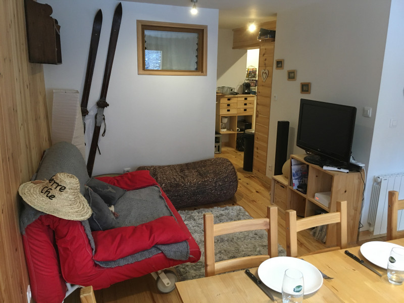 5-pieces-cabine-chalet-la-gardiole-salon-serre-chevalier-chantemerle