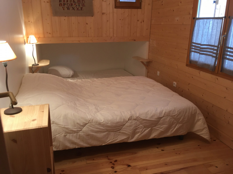 5-pieces-cabine-chalet-la-gardiole-chambre-double-3-serre-chevalier-chantemerle