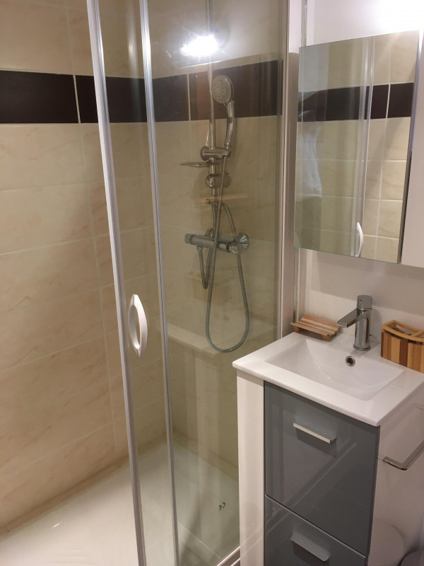 5-pieces-cabine-chalet-la-gardiole-salle-eau-serre-chevalier-chantemerle
