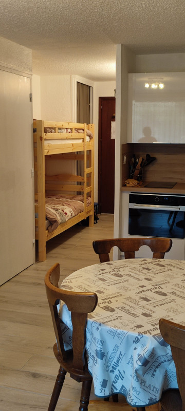studio-cabine-galibier-chouk-9-table-serre-chevalier-villeneuve - © Barbe-Choukroun David studio-cabine-galibier-chouk-9-table-serre-chevalier-villeneuve