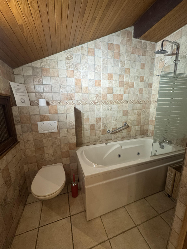 Salle de bain Balnéo. Etage 1