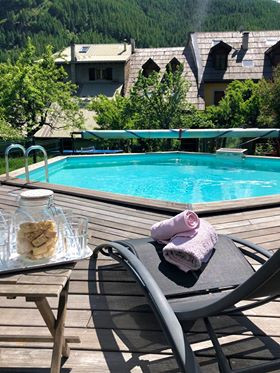 2-pieces-cabine-le-verger1-piscine-ete-2-serre-chevalier-chantemerle-10837736