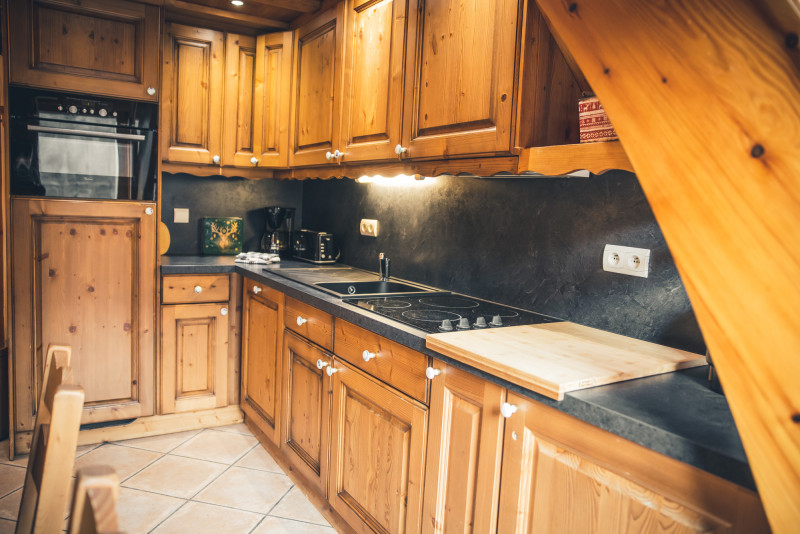 3-pieces-mezzanine-hameau-du-rocher-blanc-serre-or-beaumougl-cuisine-serre-chevalier-chantemerle-10868057