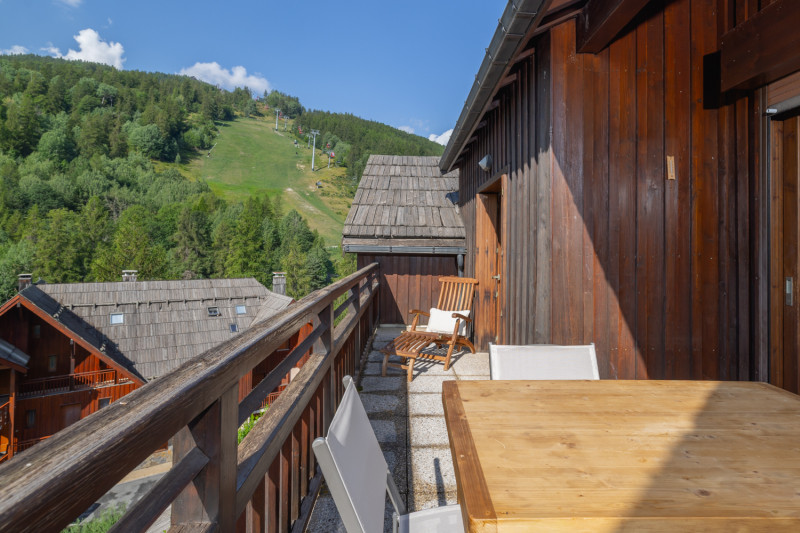 6-pieces-mezzanine-le-clos-soleil-bleu-elbmougl-balcon-1-serre-chevalier-chantemerle-11752581