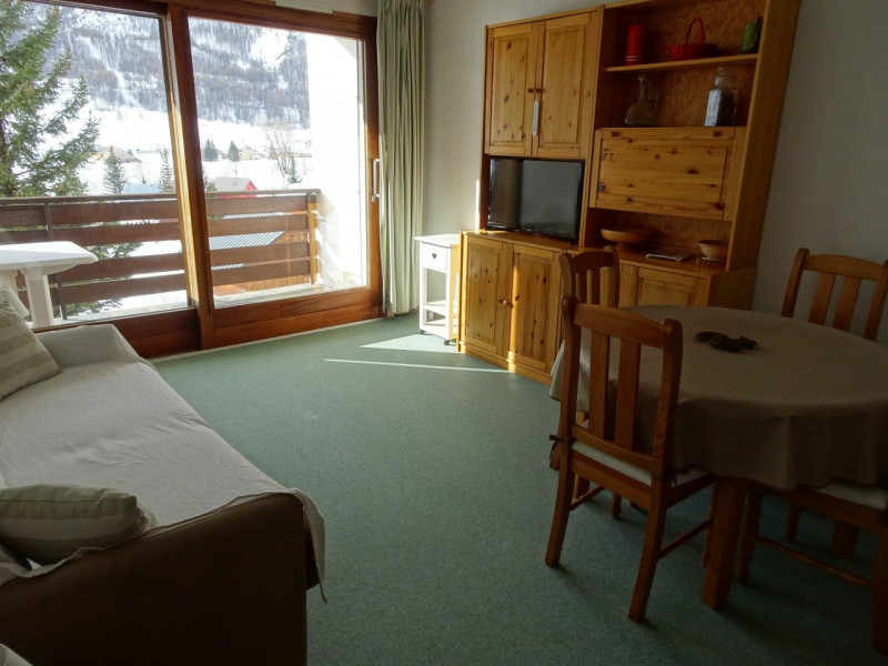 Raymond Robert Raymond Robert