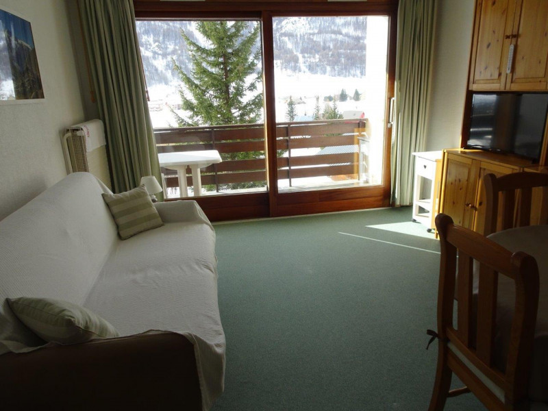 Raymond Robert Raymond Robert