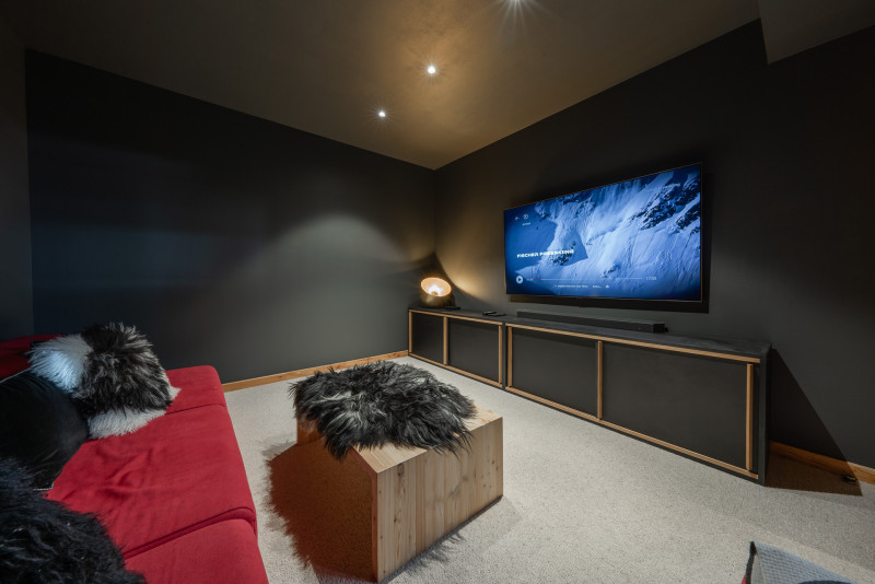 Chalet Snowbird salon cinema