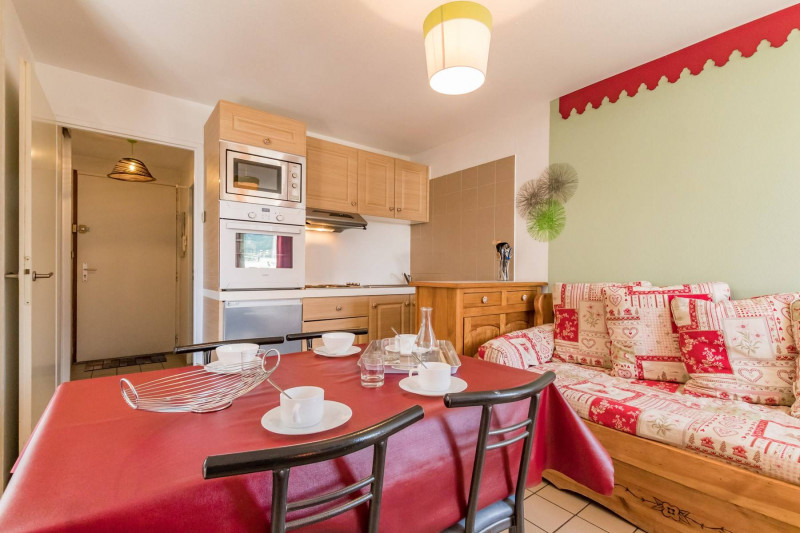 _clients_210510004_photos_11691j_10877906