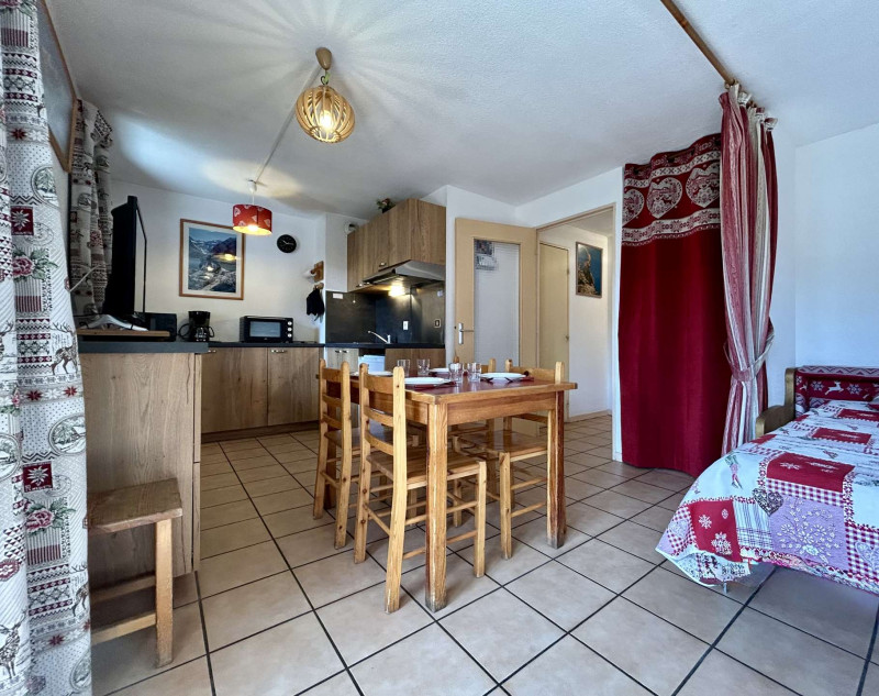 _clients_210510004_photos_11703h_9830738