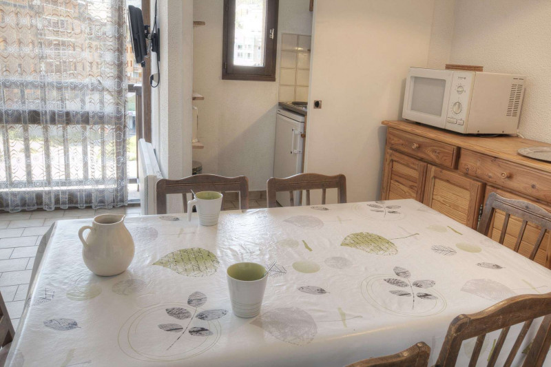 _clients_210510004_photos_11720i_9868342 _clients_210510004_photos_11720i_9868342