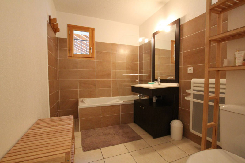 _clients_210510004_photos_12212k_10243376