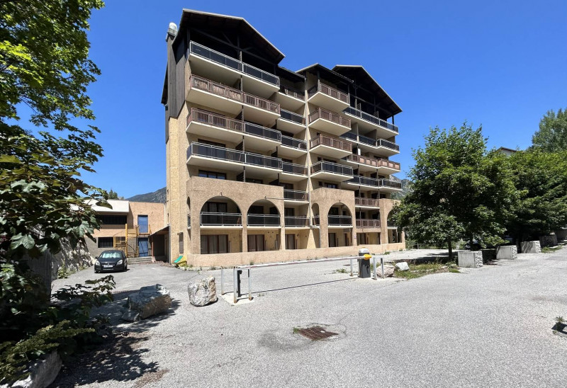 _clients_210510004_photos_20412o_10744037