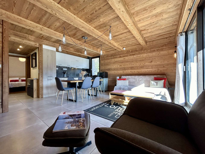 _clients_210510004_photos_23990r_9768837